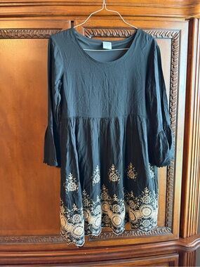 Cracker Barrel Black Mini Dress with Cream Lace Hem
